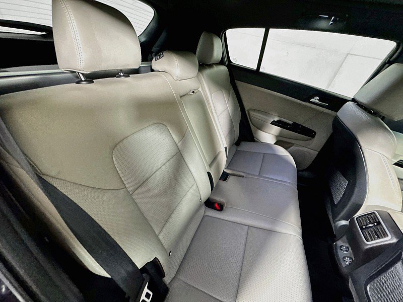 Used 2022 Kia Sportage Nightfall Edition w/ Nightfall Fwd Premium Package image 26