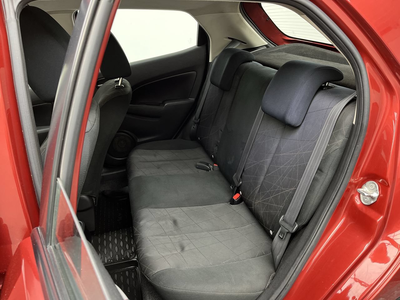 Used 2014 MAZDA MAZDA2 Sport FWD image 9