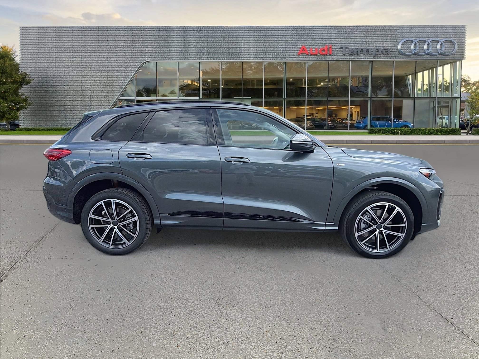 New 2026 Audi Q5 Premium Plus AWD/4WD image 2