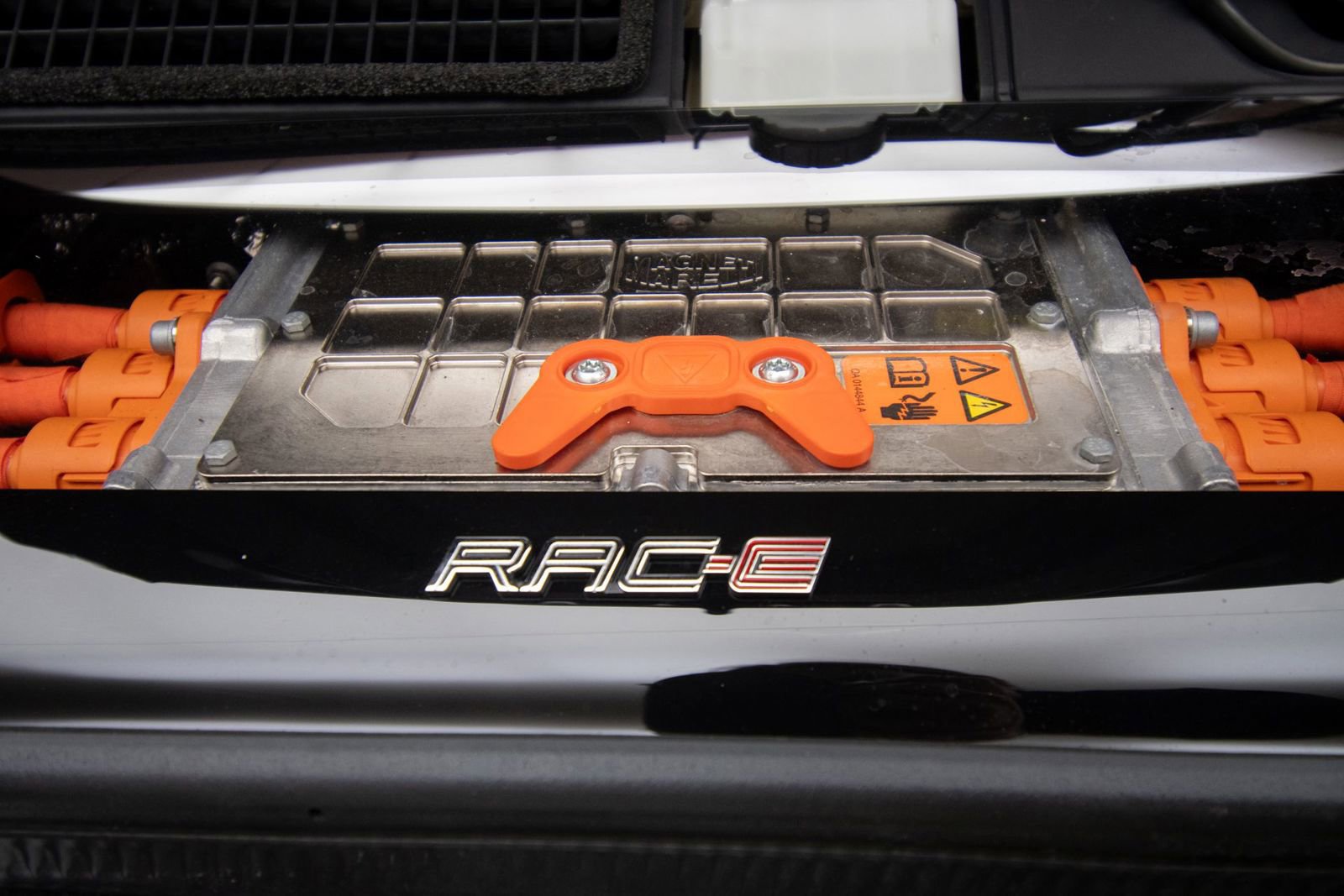 Used 2025 Ferrari SF90 Spider image 57