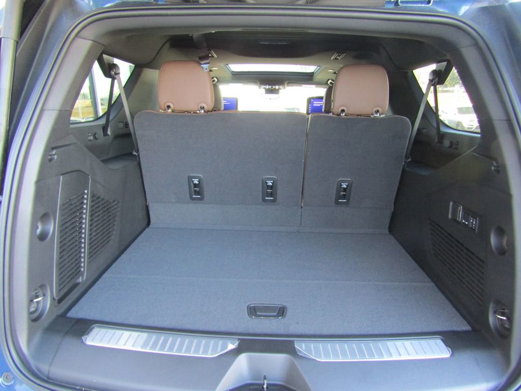 New 2026 Chevrolet Suburban High Country image 43