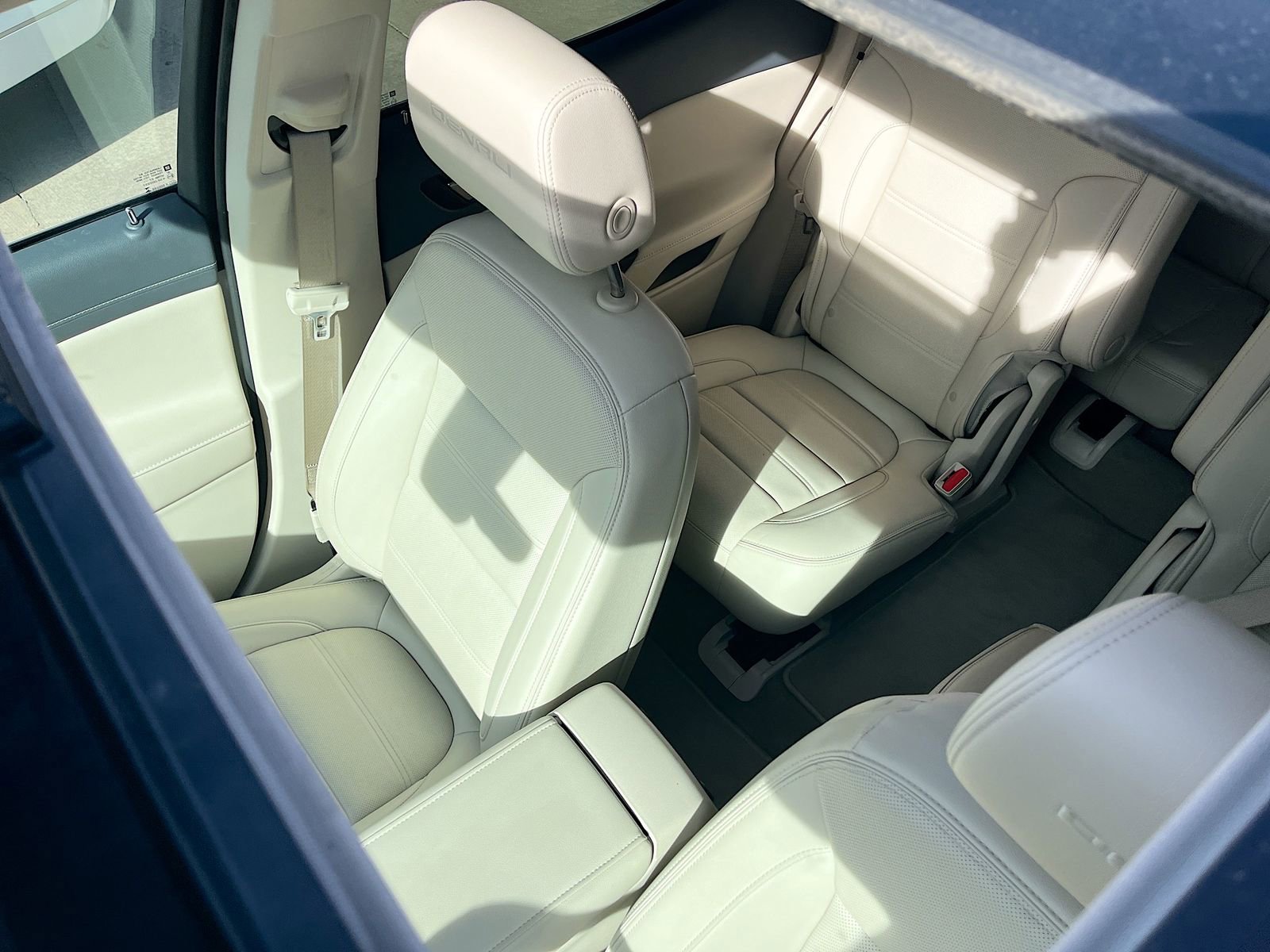 Used 2023 GMC Acadia Denali w/ Denali Ultimate Package image 23