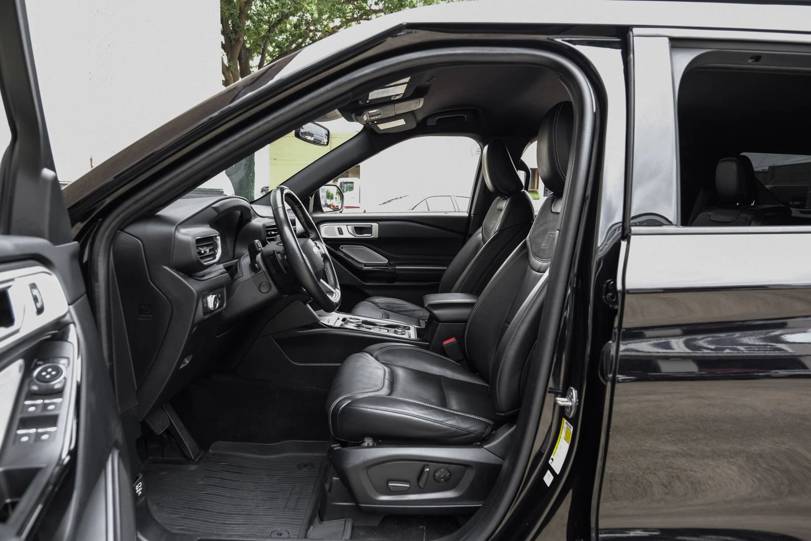 Used 2021 Ford Explorer ST w/ Equipment Group 401A AWD/4WD image 3
