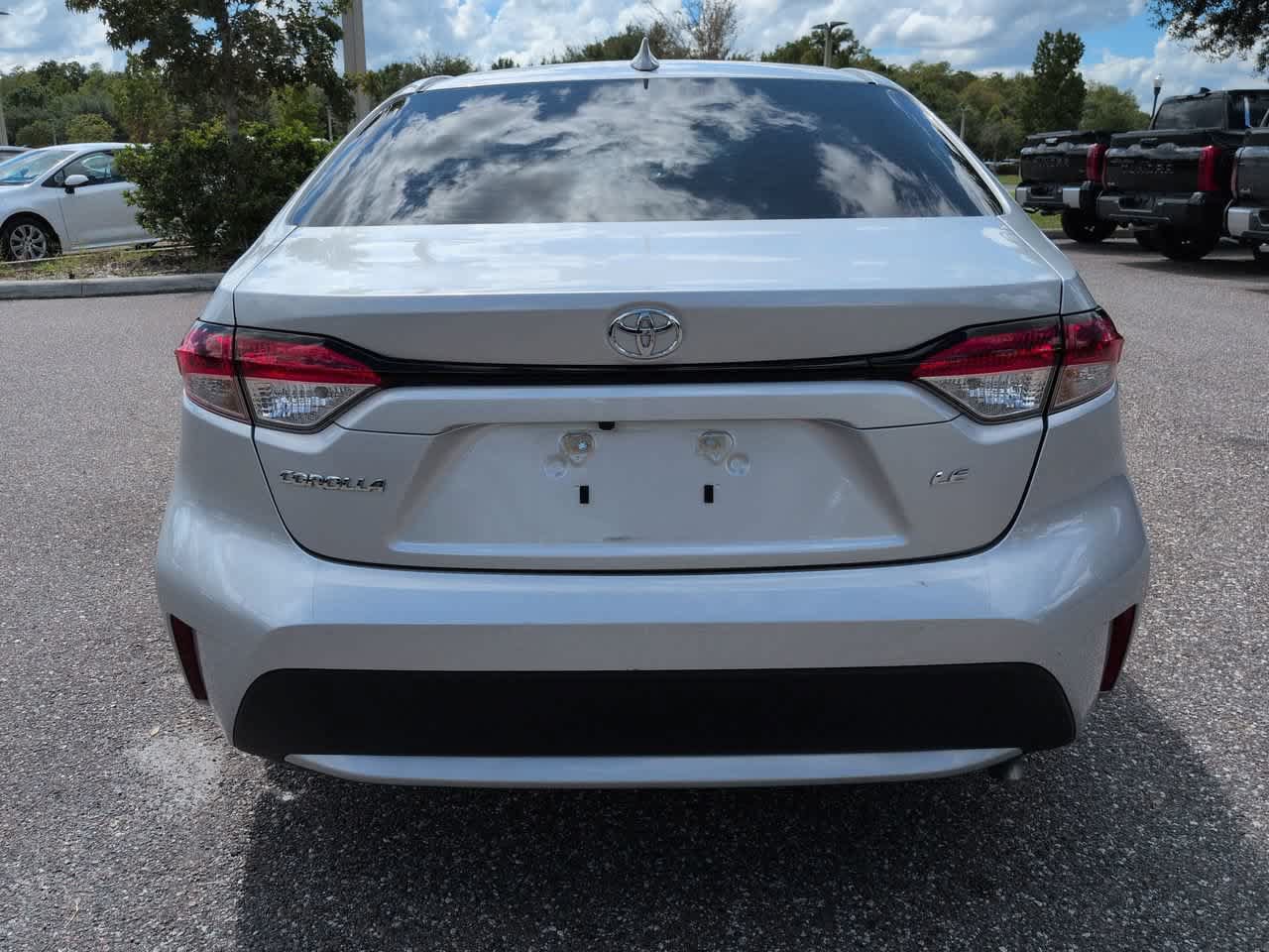 Certified 2022 Toyota Corolla LE FWD image 5
