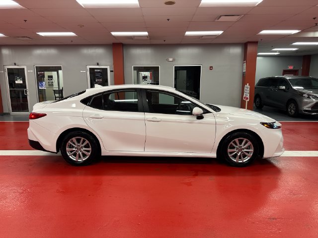 Used 2025 Toyota Camry LE FWD image 3