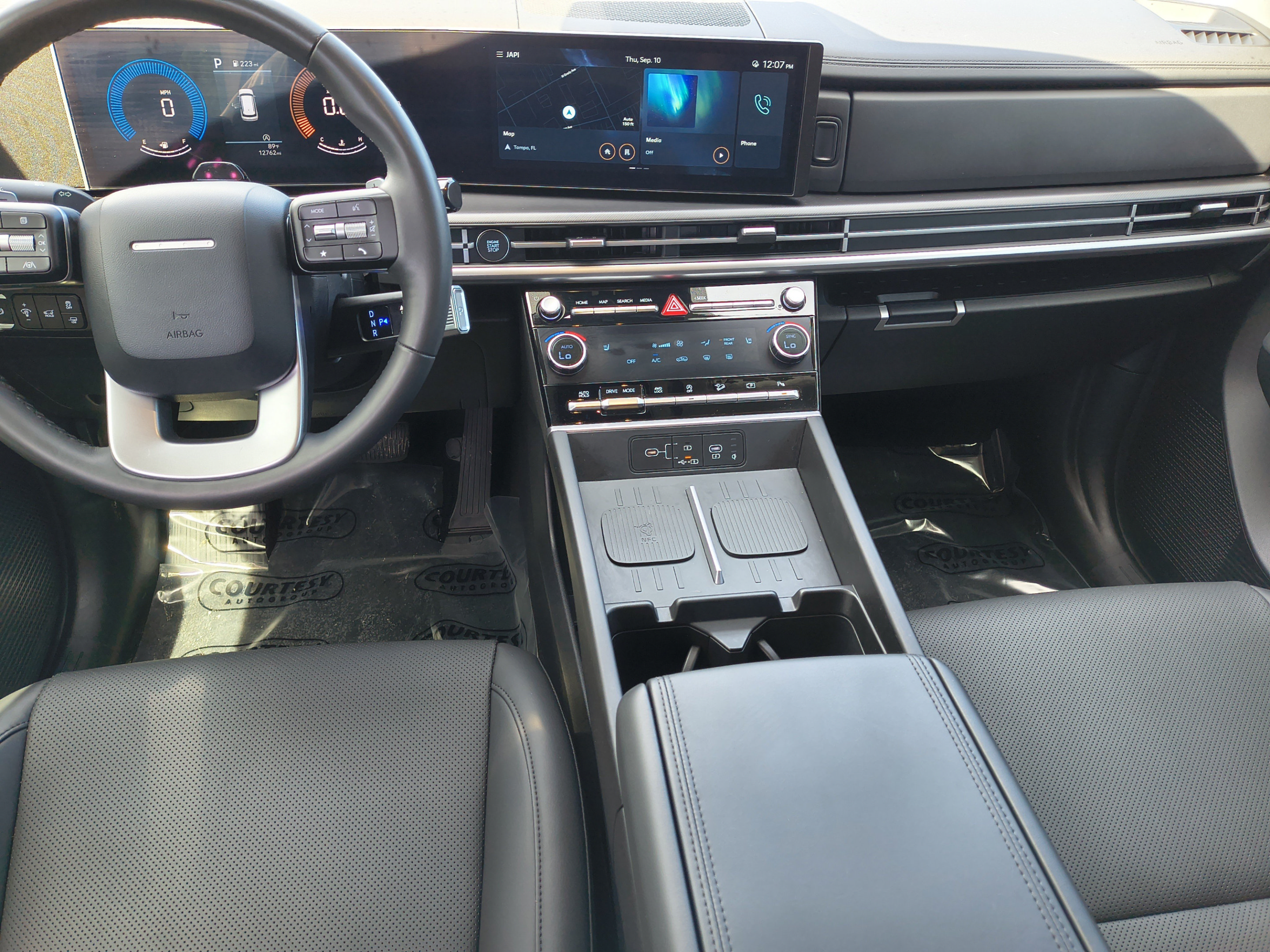 Certified 2025 Hyundai Santa Fe XRT AWD/4WD image 13