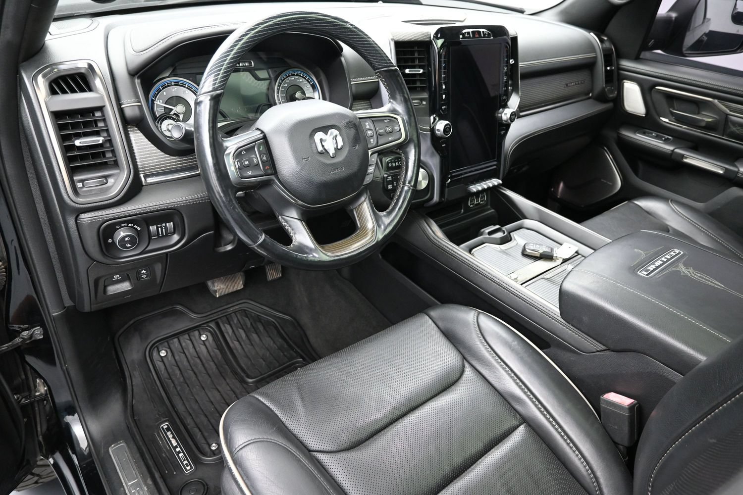 Used 2020 RAM 1500 Limited w/ Black Appearance Package AWD/4WD image 22