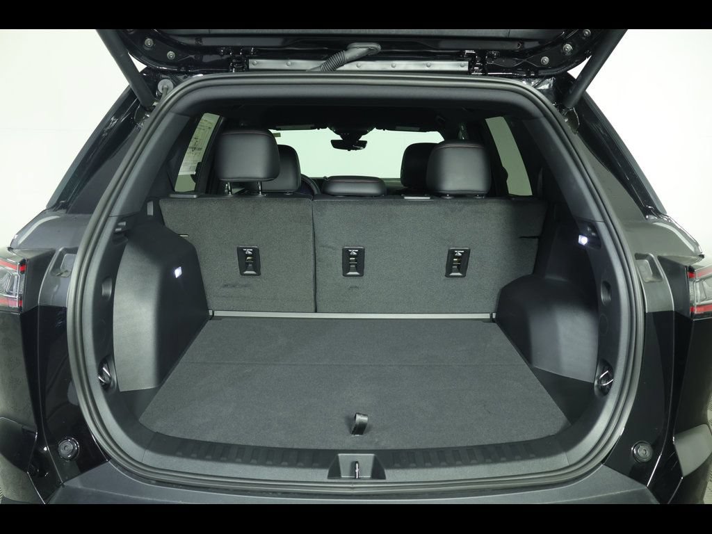 New 2026 Chevrolet Equinox RS w/ Convenience Package III FWD image 12