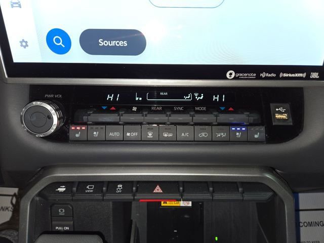 Used 2024 Toyota Sequoia Platinum image 27