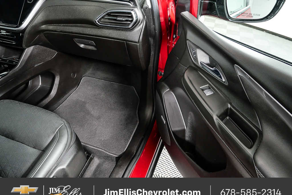 Used 2023 Chevrolet Bolt LT w/ Infotainment Package FWD image 24
