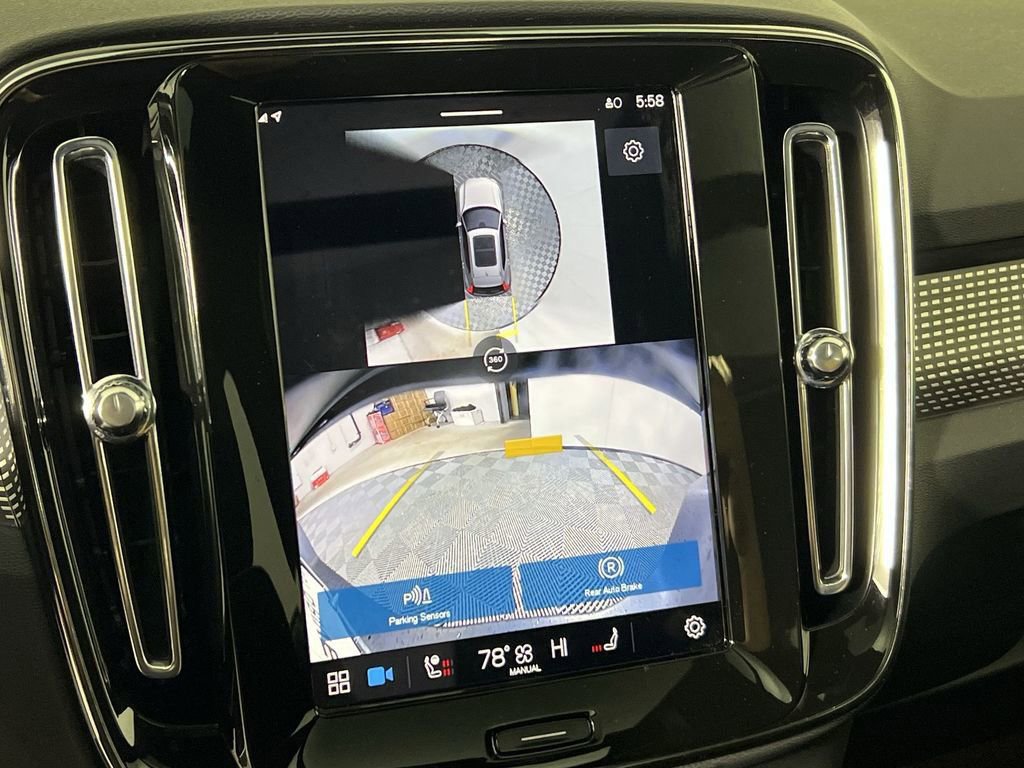 Certified 2025 Volvo XC40 B5 Plus image 24