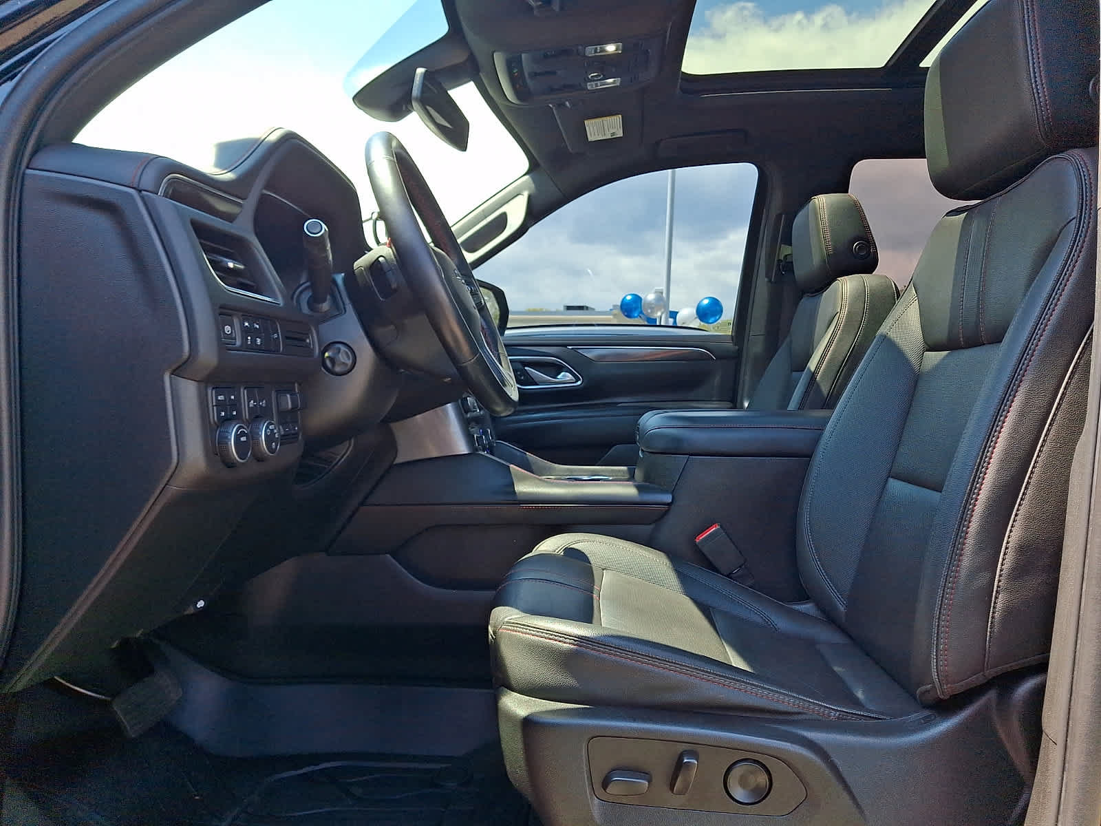 Used 2022 Chevrolet Tahoe RST w/ Luxury Package AWD/4WD image 15