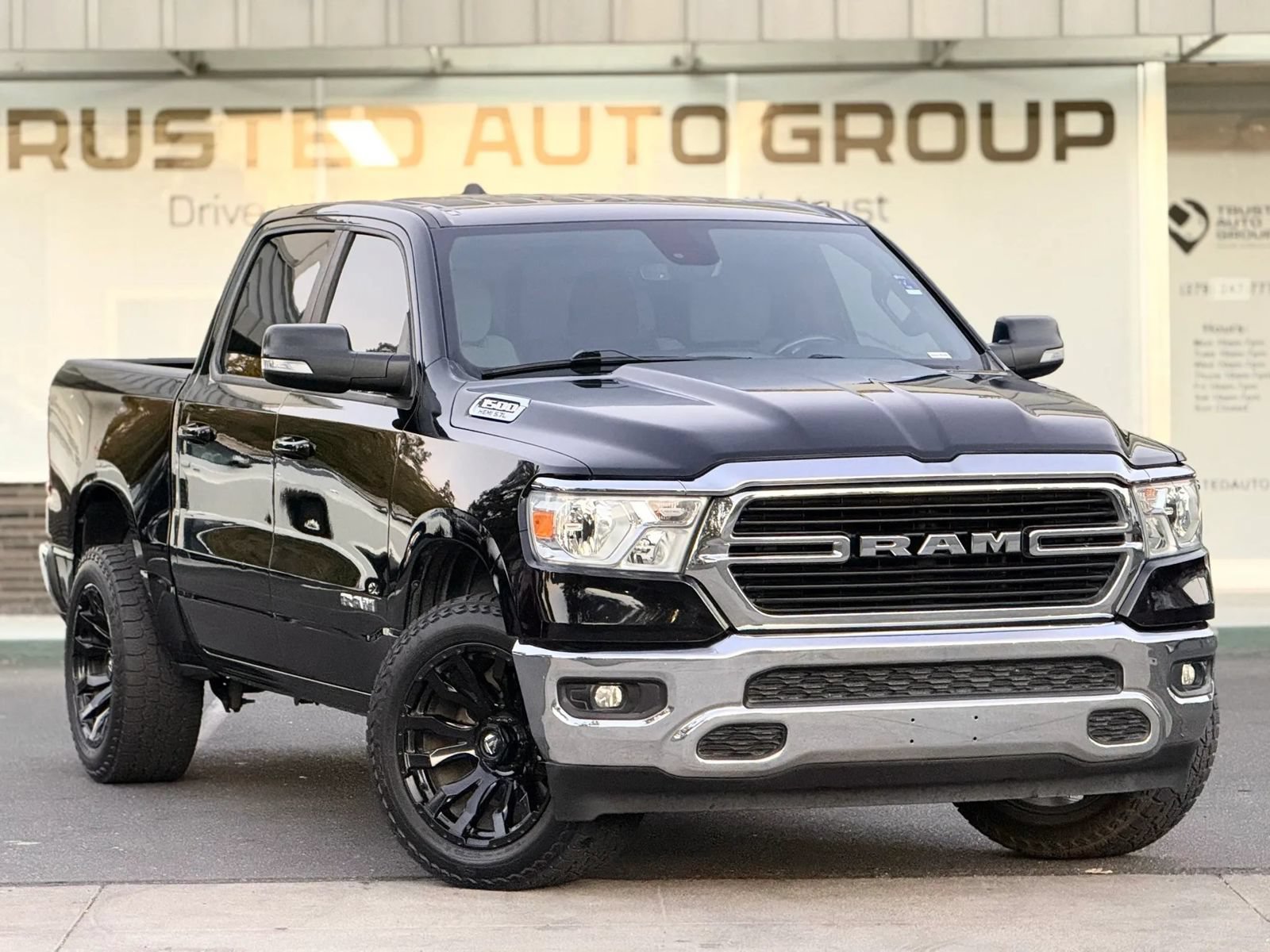 Used 2021 RAM 1500 Big Horn RWD image 3