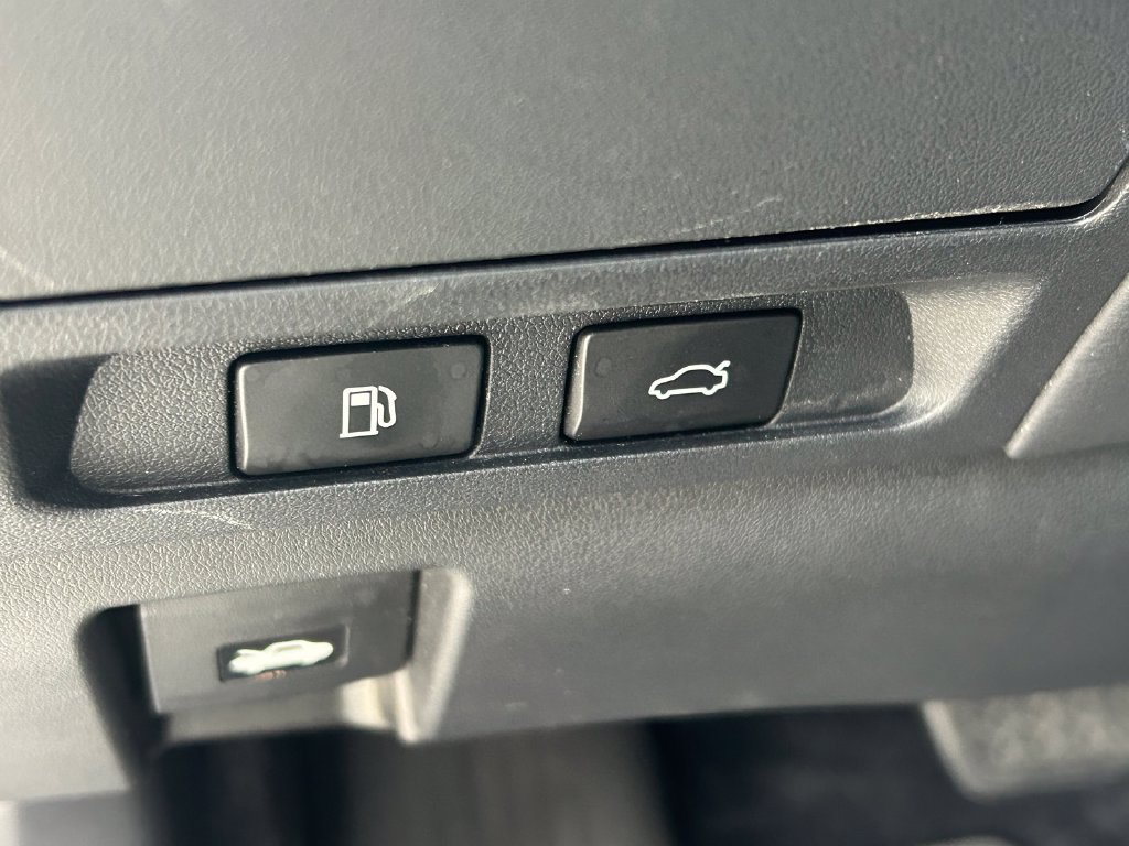 Used 2020 Lexus LS 500 w/ Interior Upgrade Package RWD image 28