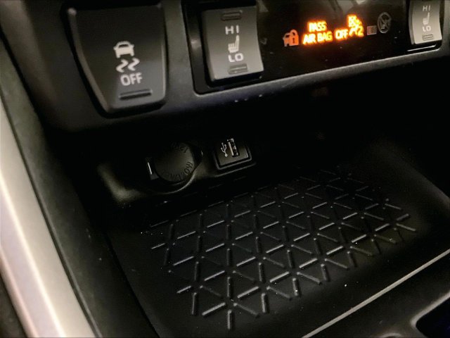 Used 2023 Toyota RAV4 XLE w/ Convenience Package AWD/4WD image 31