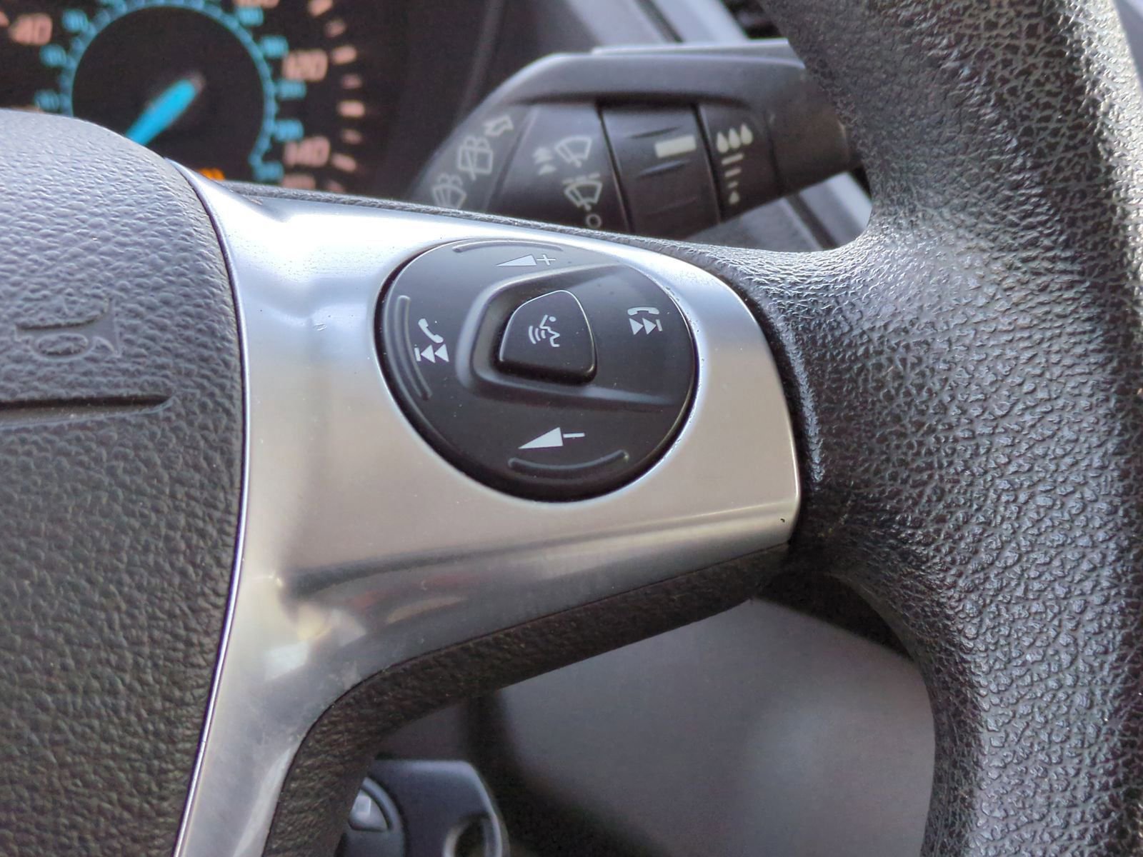 Used 2015 Ford Escape SE image 19