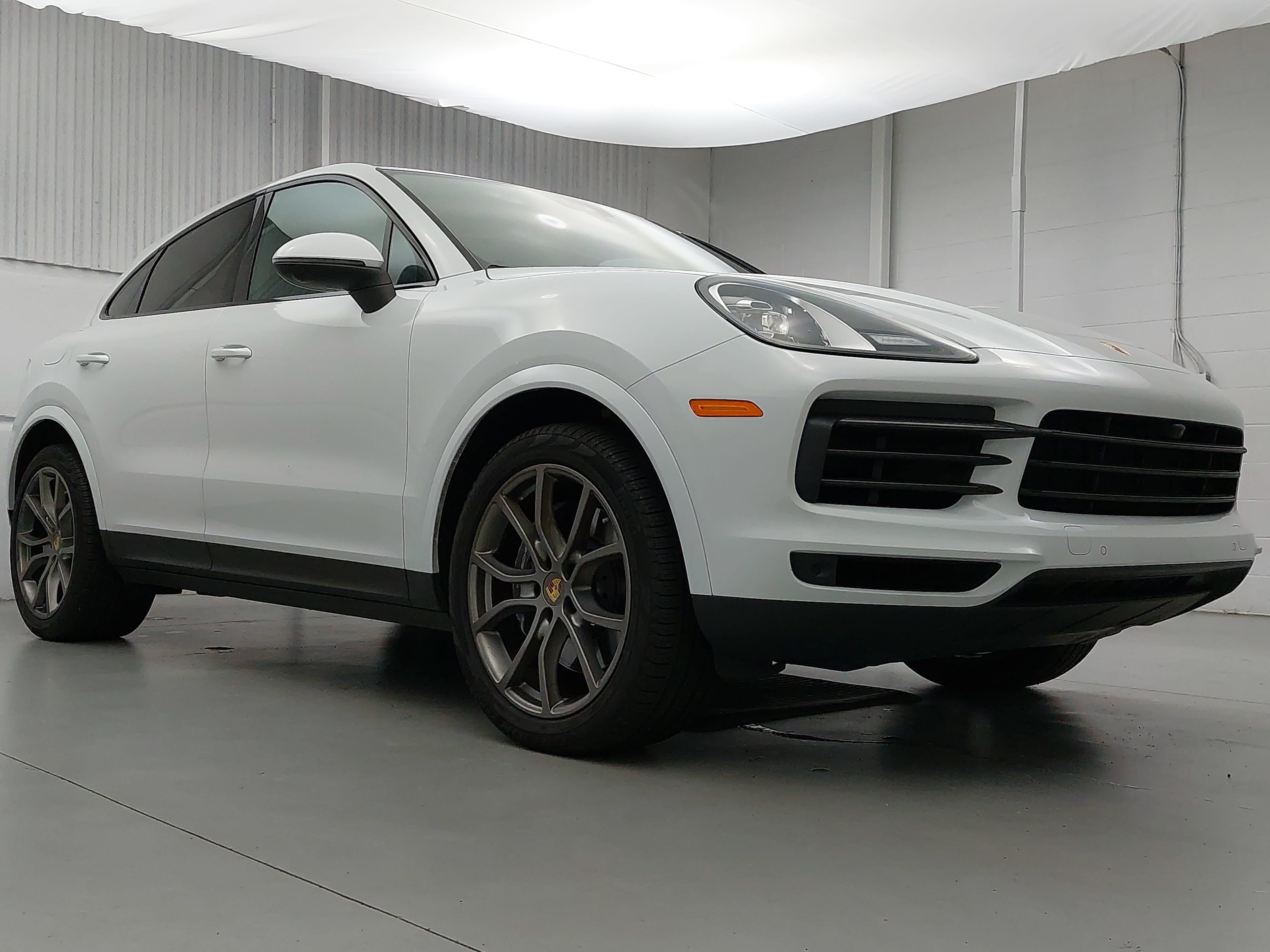 Certified 2023 Porsche Cayenne Platinum Edition AWD/4WD image 9