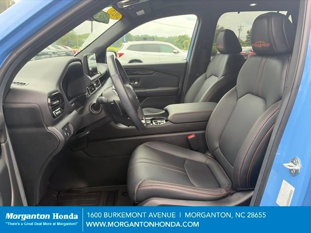Used 2025 Honda Pilot TrailSport image 14