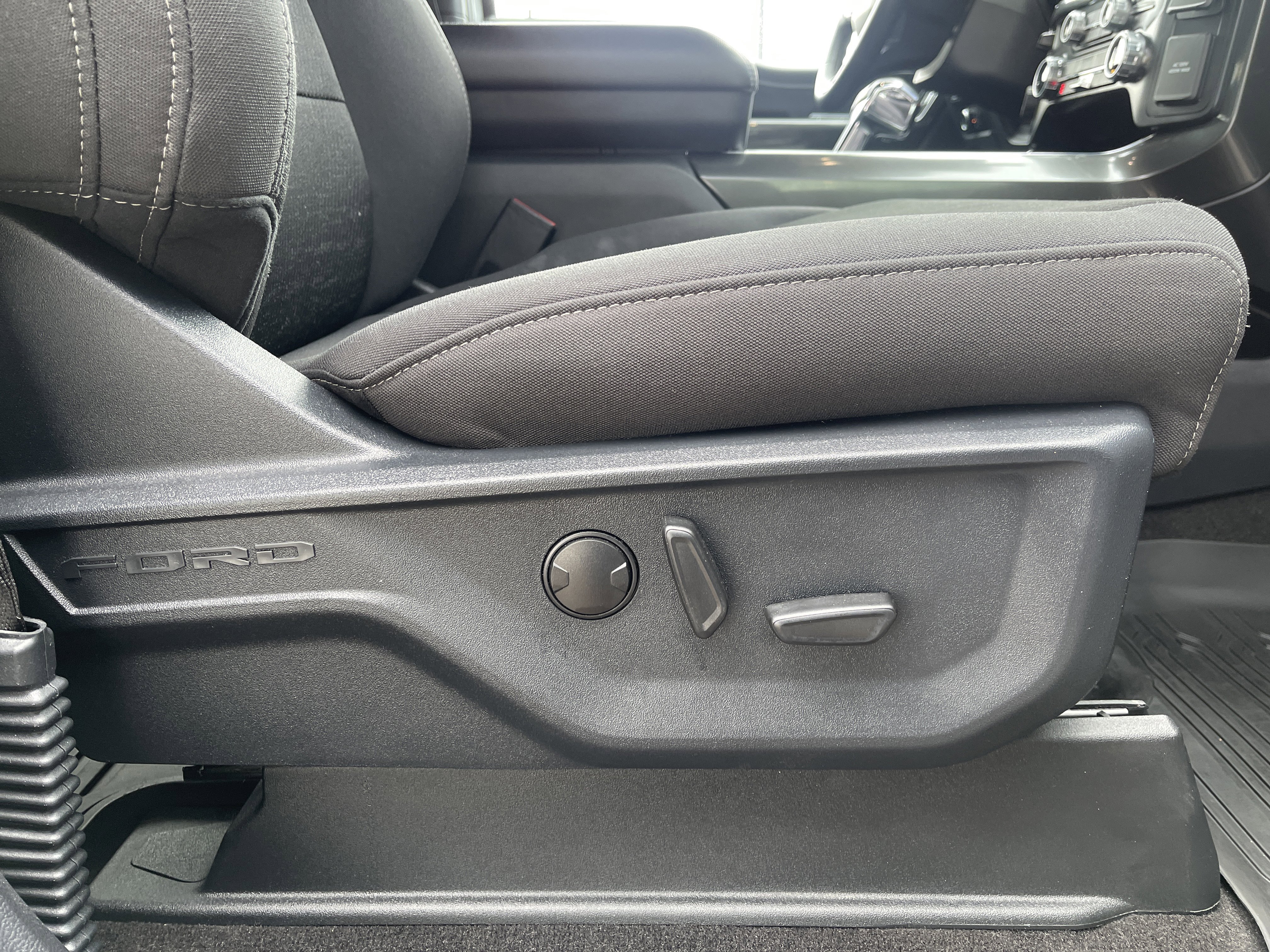 Used 2023 Ford F150 XLT w/ Equipment Group 302A High image 38