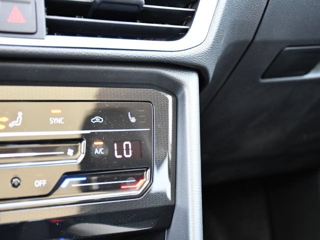 New 2026 Volkswagen Taos SE AWD/4WD image 15