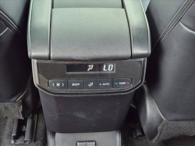 Used 2023 Toyota Highlander XLE FWD image 17