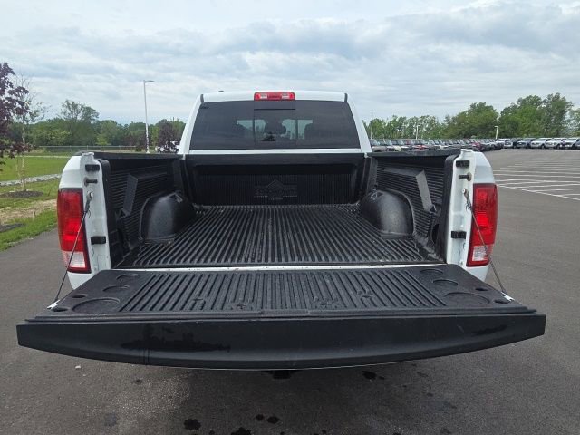 Used 2018 RAM 1500 Classic SLT AWD/4WD image 10