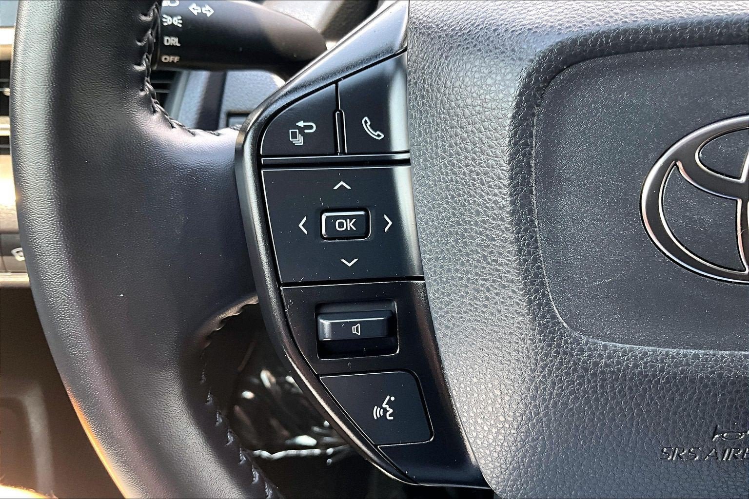 Used 2024 Toyota Prius LE FWD image 16