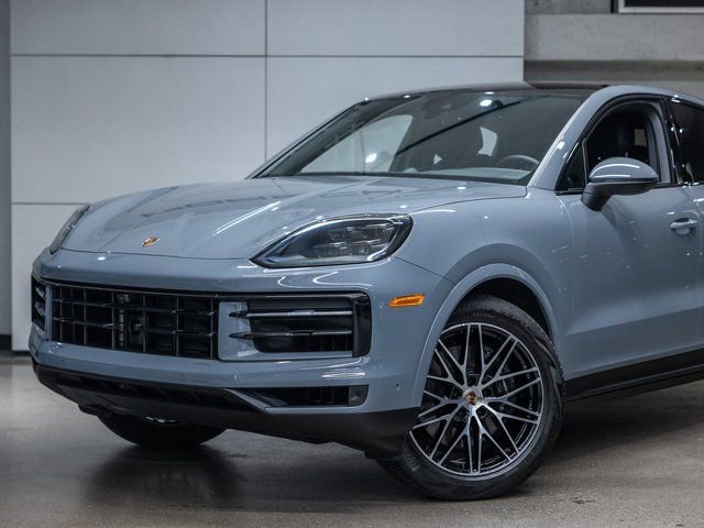 Certified 2025 Porsche Cayenne Coupe image 18