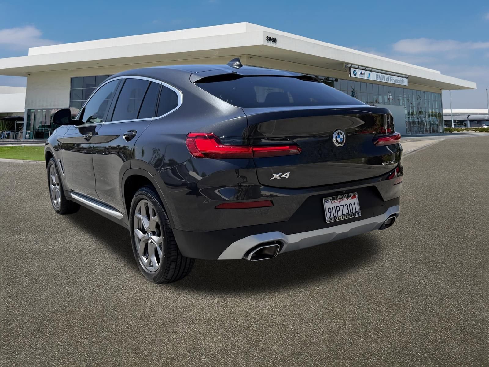 Used 2025 BMW X4 xDrive30i w/ Premium Package AWD/4WD image 8