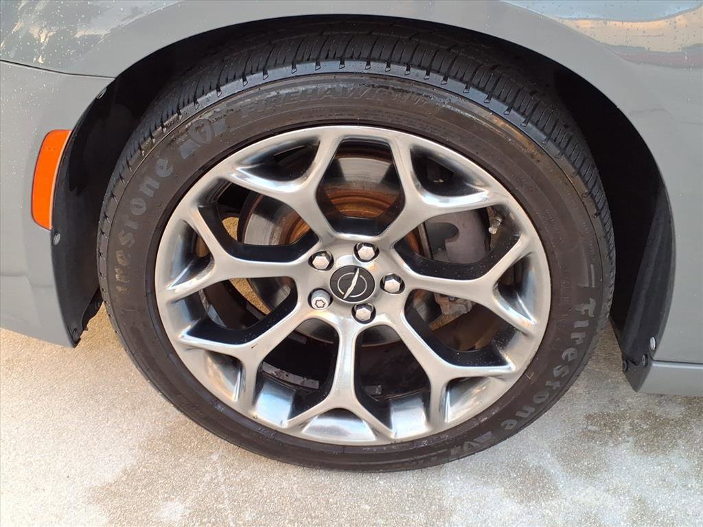 Used 2018 Chrysler 300 S w/ S Model Appearance Package image 15