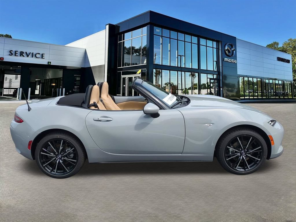 New 2026 MAZDA MX-5 Miata Grand Touring RWD image 3
