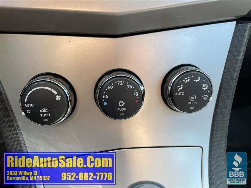 Used 2009 Chrysler Sebring Touring w/ Electronics Convenience Group FWD image 35