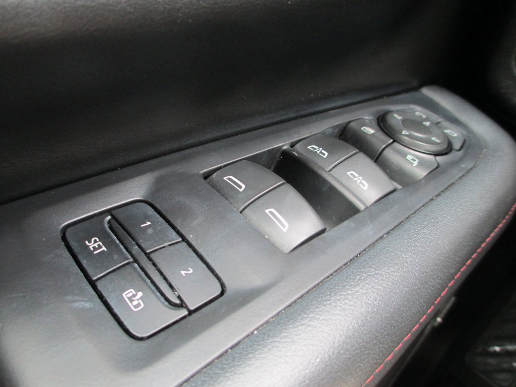 Used 2023 Chevrolet Suburban RST w/ Luxury Package image 28