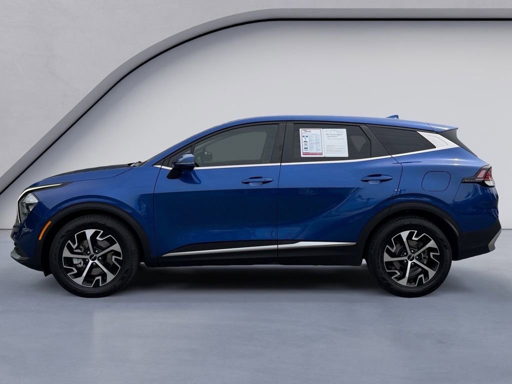 Used 2023 Kia Sportage EX FWD image 2