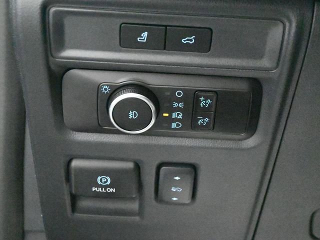 Used 2023 Ford Expedition Limited image 11