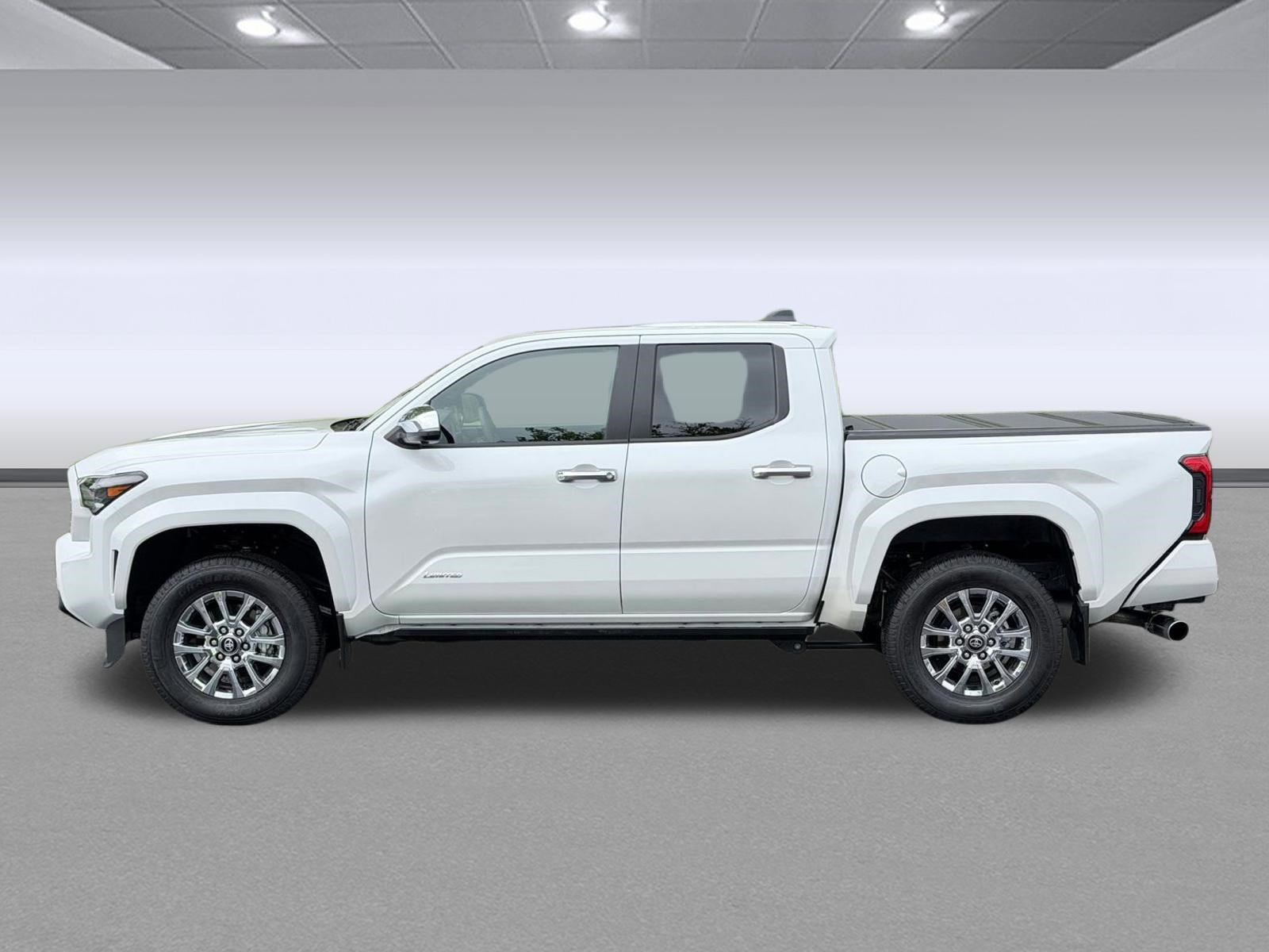 Used 2025 Toyota Tacoma Limited AWD/4WD image 2