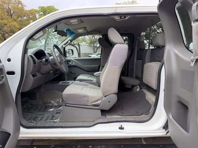 Used 2013 Nissan Frontier S image 8