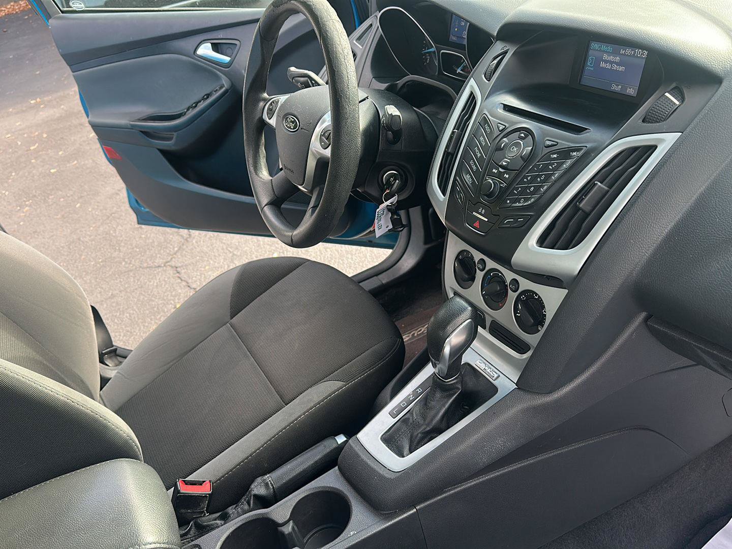 Used 2014 Ford Focus SE FWD image 9