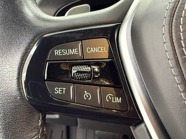 Used 2023 BMW 540i w/ Premium Package RWD image 9