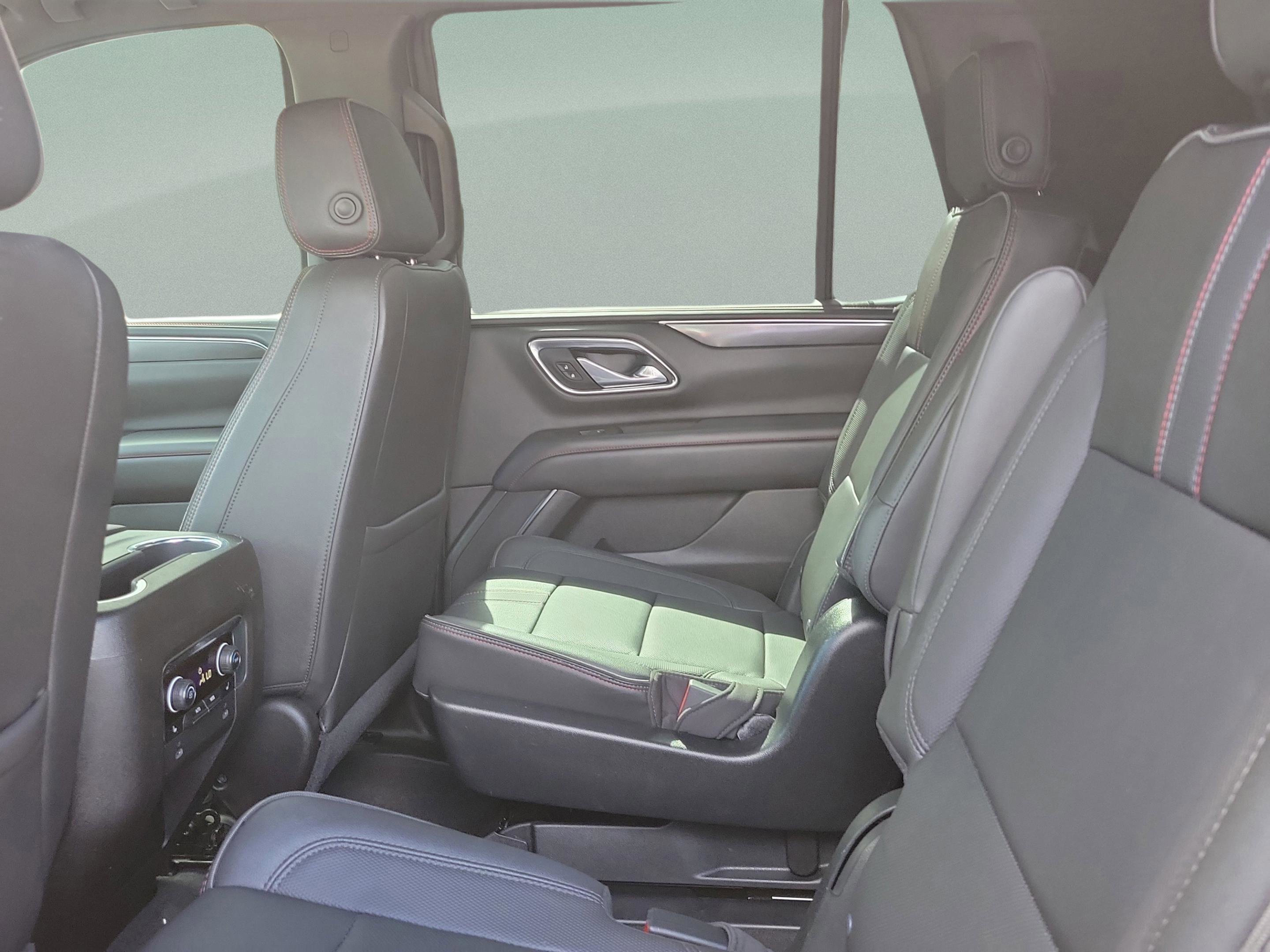 Used 2021 Chevrolet Tahoe RST w/ Luxury Package image 9