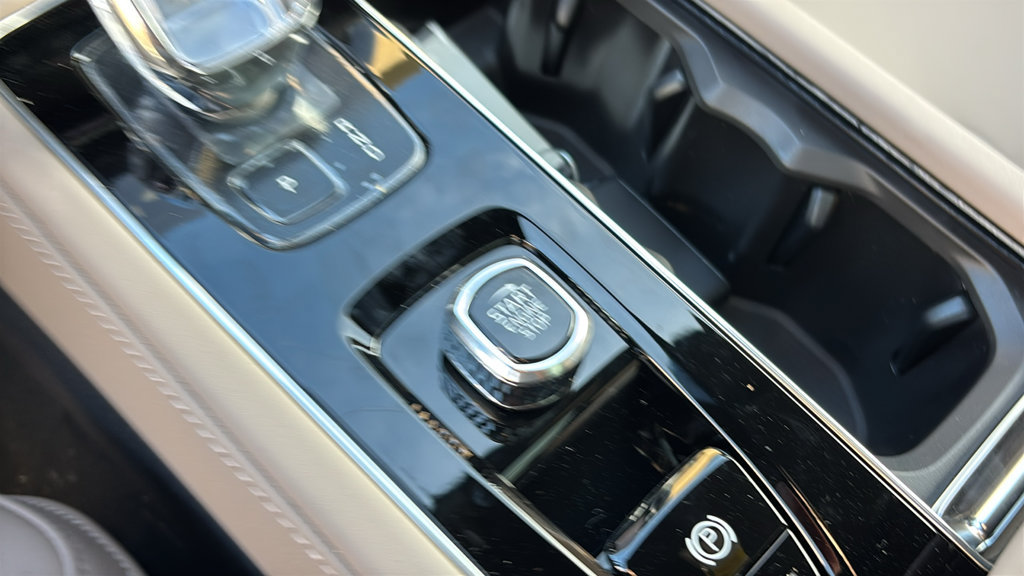 New 2027 Volvo XC90 B6 Plus AWD/4WD image 15