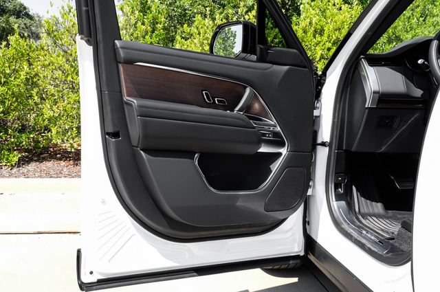 New 2027 Land Rover Range Rover Long Wheelbase SE AWD/4WD image 55