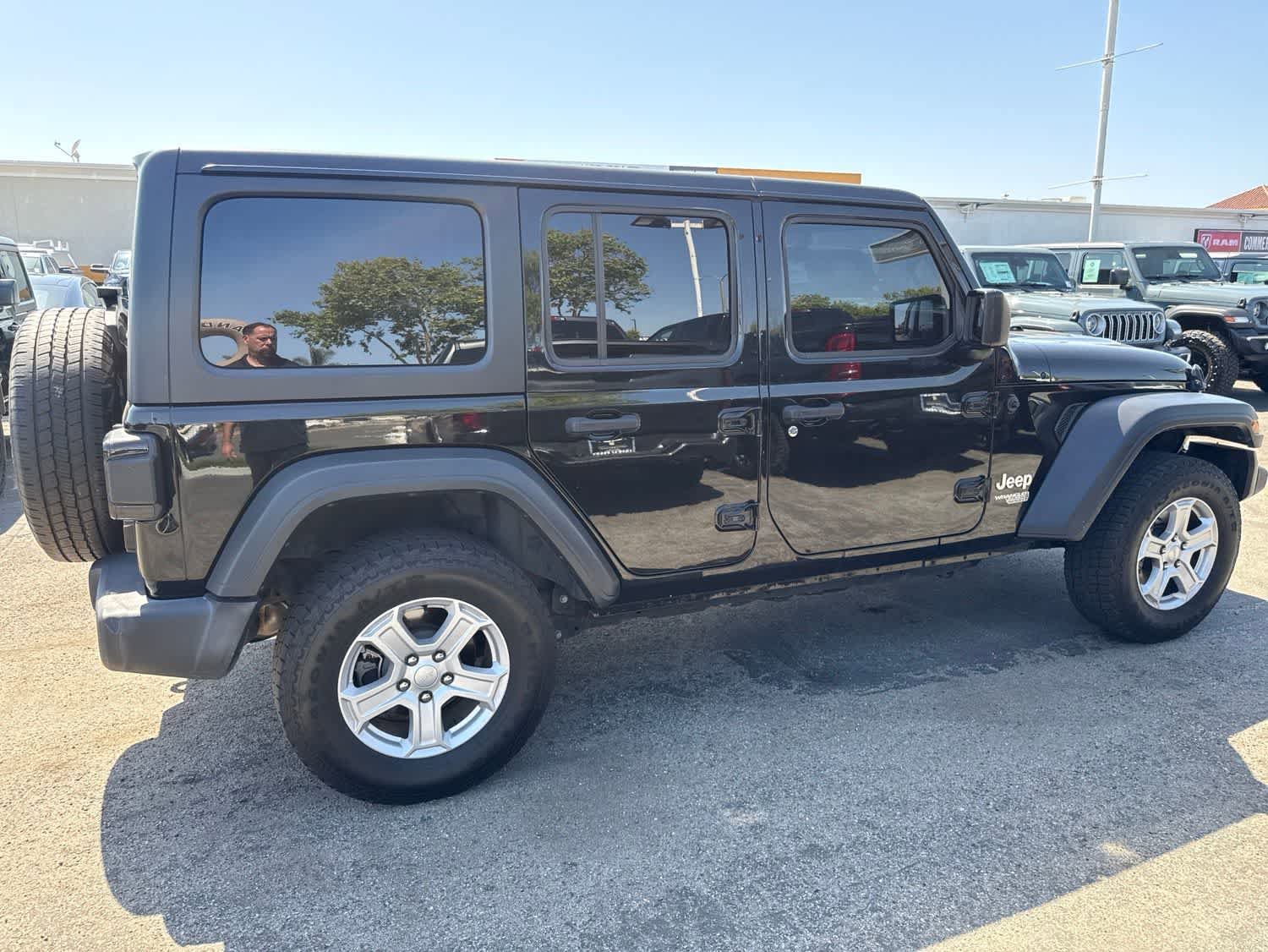 Used 2019 Jeep Wrangler Unlimited Sport S AWD/4WD image 10