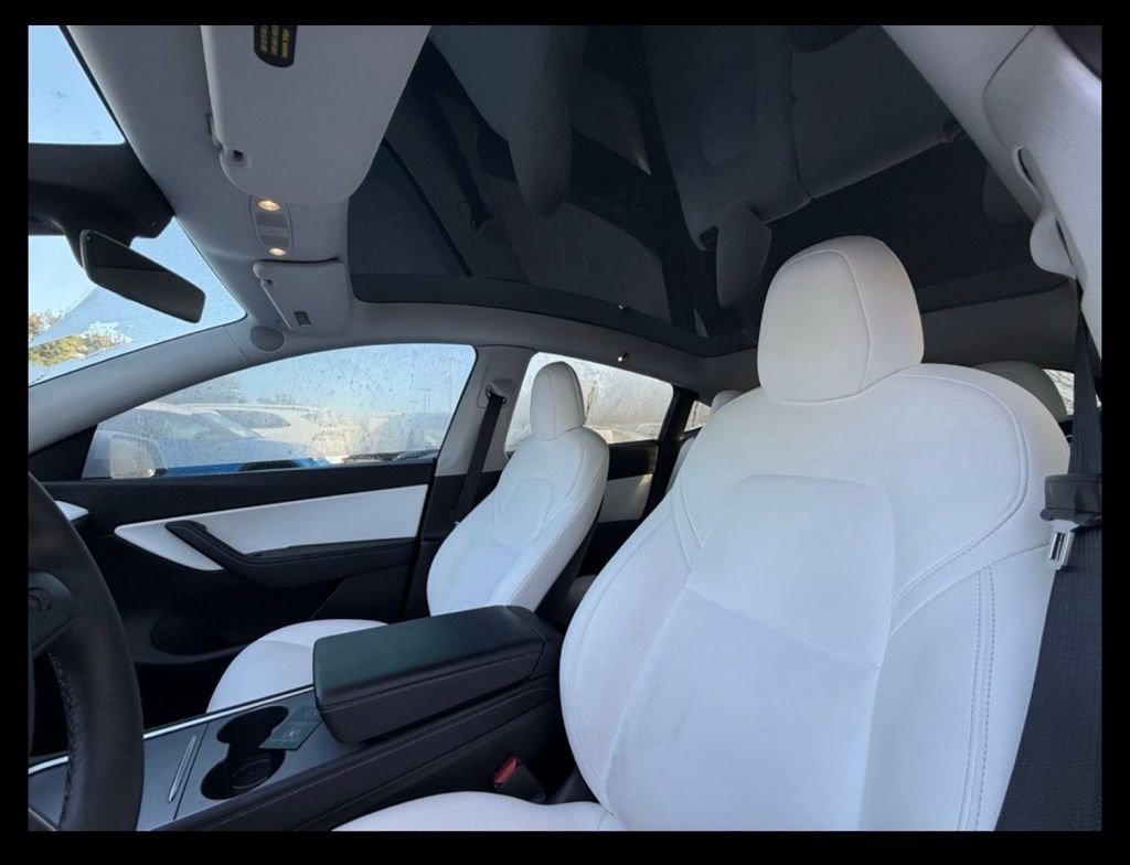 Used 2022 Tesla Model Y Performance image 22