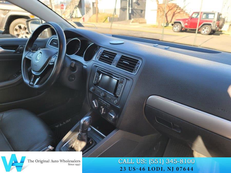 Used 2015 Volkswagen Jetta SE image 16