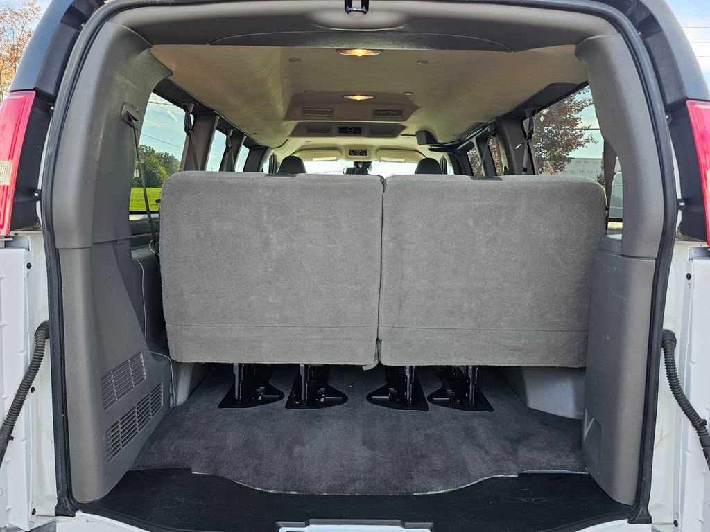 Used 2019 Chevrolet Express 3500 LT w/ LT Preferred Equipment Group image 32