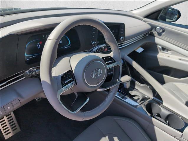New 2026 Hyundai Elantra SEL Sport Premium image 3