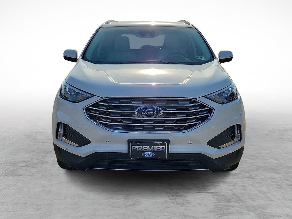 Used 2024 Ford Edge Titanium image 3