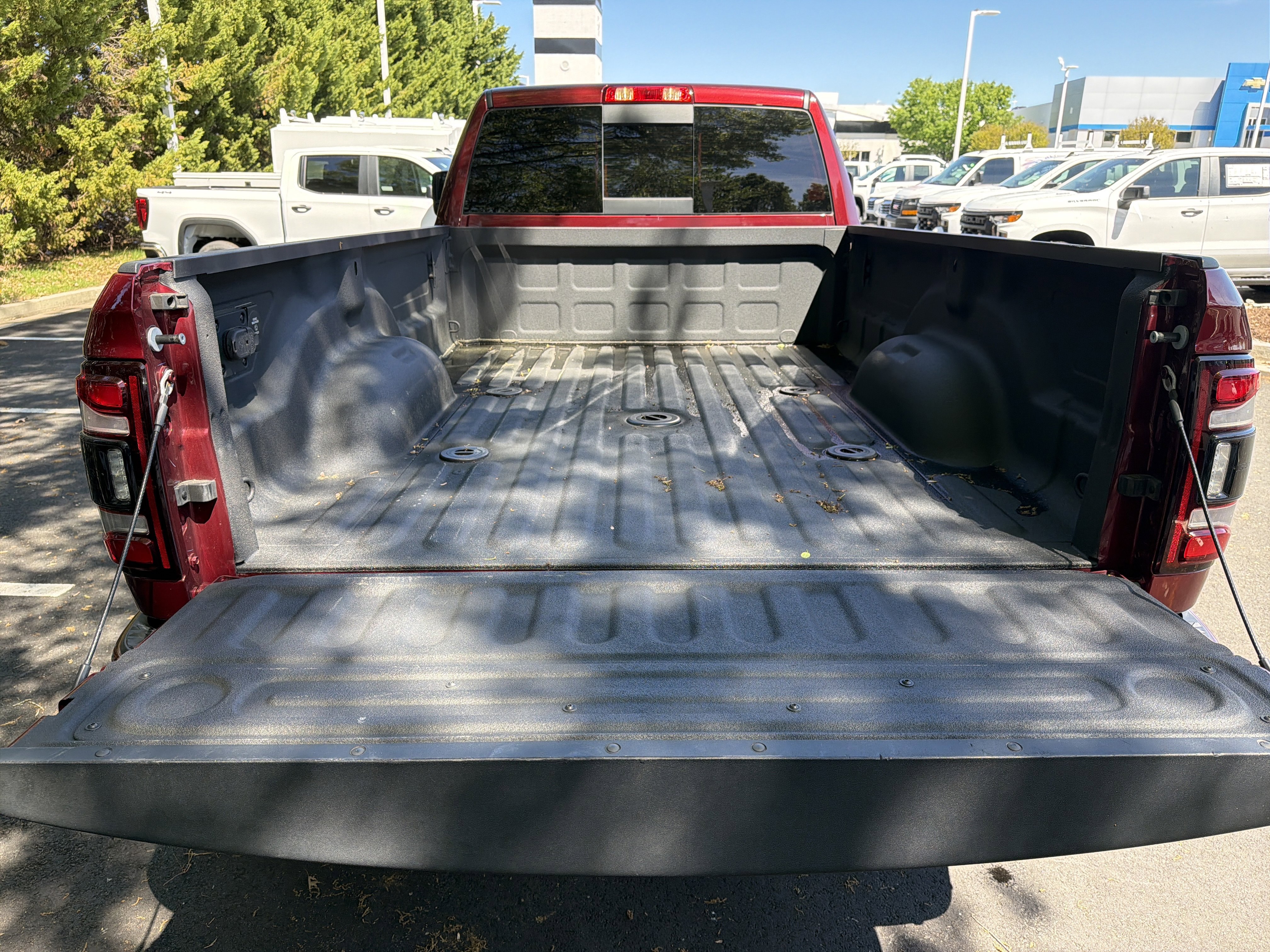 Used 2024 RAM 3500 Laramie w/ Night Edition image 31