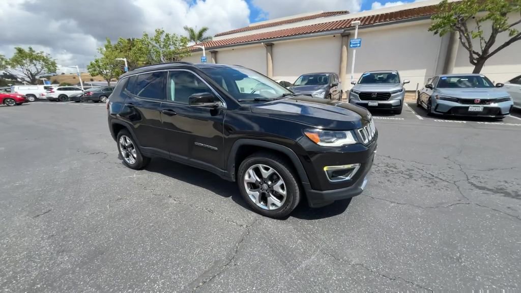 Used 2018 Jeep Compass Limited w/ Navigation Group AWD/4WD image 2